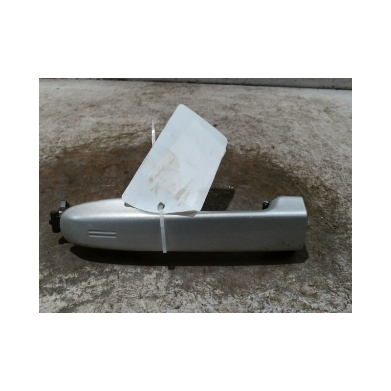 POIGNEE EXTERIEURE PORTE AVANT DROIT TOYOTA YARIS II 2010-