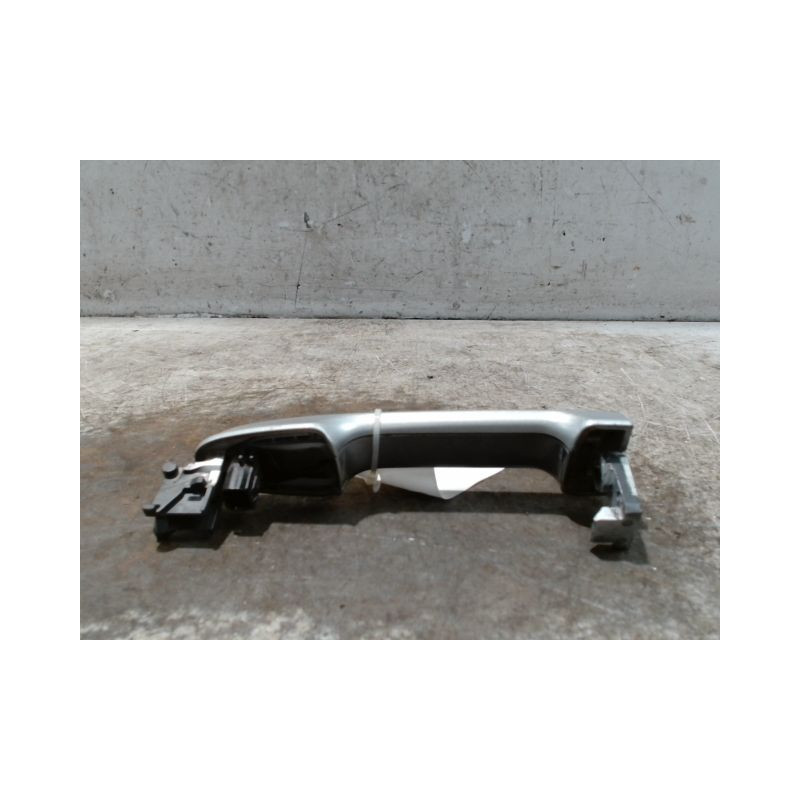 POIGNEE EXTERIEURE PORTE AVANT DROIT TOYOTA YARIS II 2010-