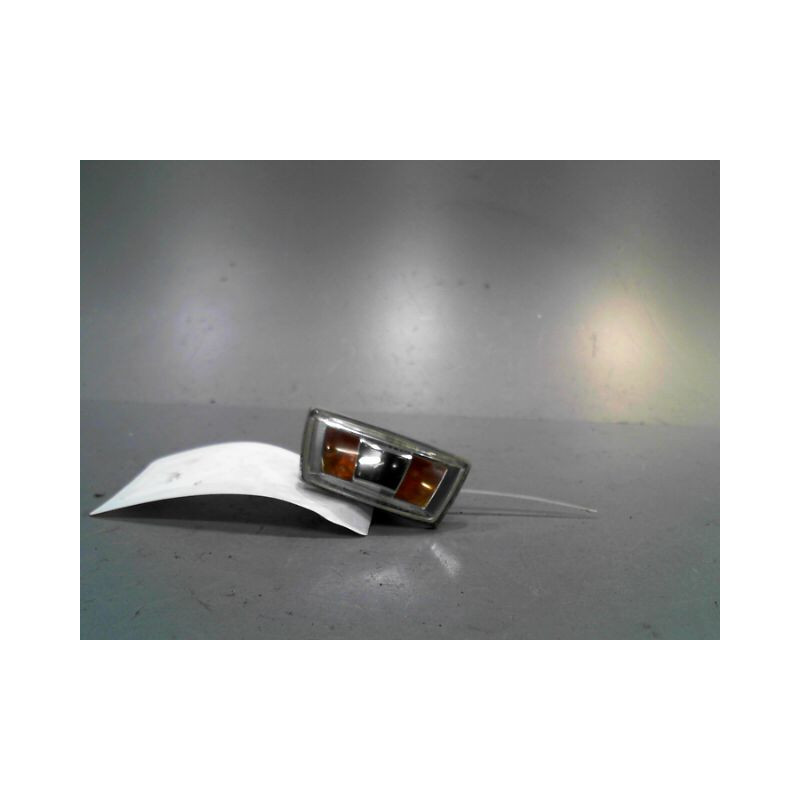 REPETITEUR AILE DROIT OPEL CORSA
