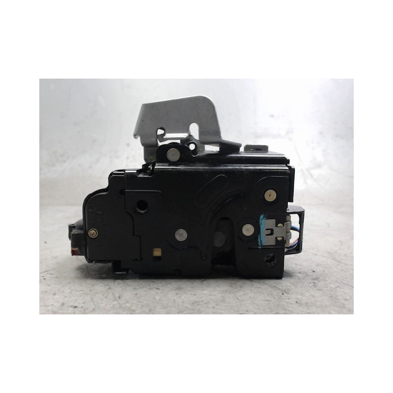 SYSTEME CONDAMNATION ARRIERE DROIT AUDI A4 2001-