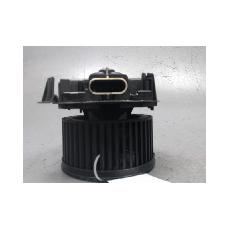 MOTEUR VENTILATEUR CHAUFFAGE RENAULT CLIO III 2009-