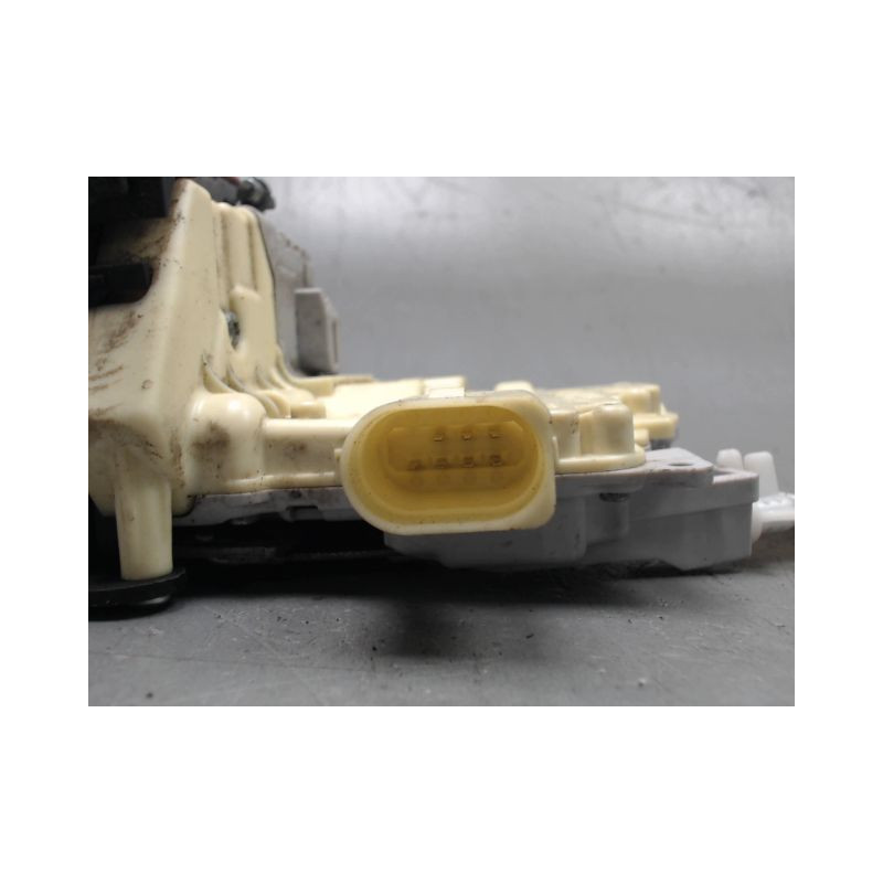 SYSTEME CONDAMNATION AVANT DROIT VOLKSWAGEN PASSAT SW 2005-