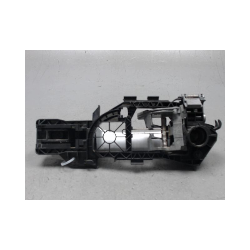 POIGNEE EXTERIEURE PORTE ARRIERE DROIT VOLKSWAGEN PASSAT SW 2005-