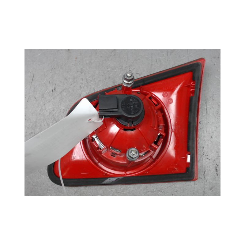 FEU ARRIERE INTERIEUR GAUCHE VOLKSWAGEN PASSAT SW 2005-