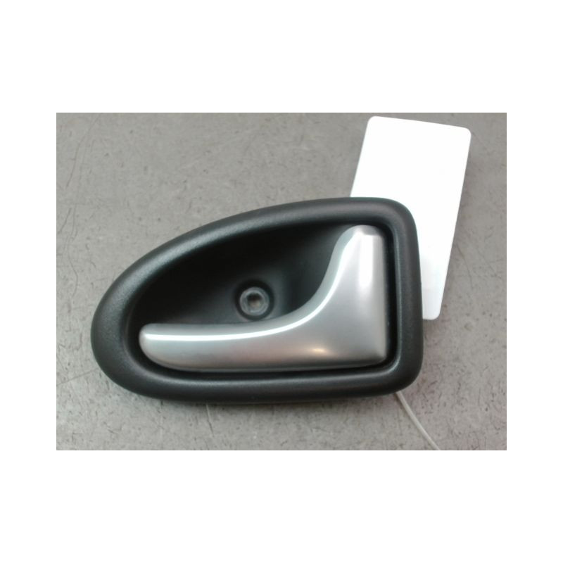 POIGNEE INTERIEURE PORTE ARRIERE DROIT RENAULT CLIO CAMPUS II Phase 2 2009-2012