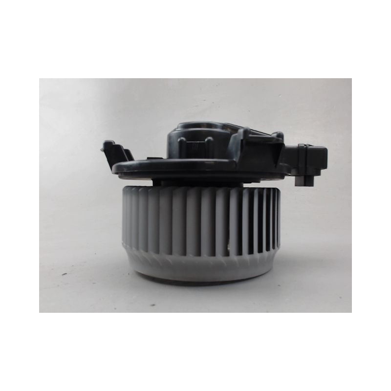 MOTEUR VENTILATEUR CHAUFFAGE TOYOTA YARIS