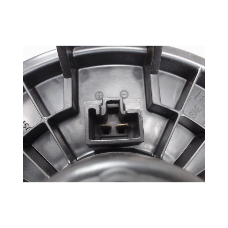 MOTEUR VENTILATEUR CHAUFFAGE TOYOTA YARIS