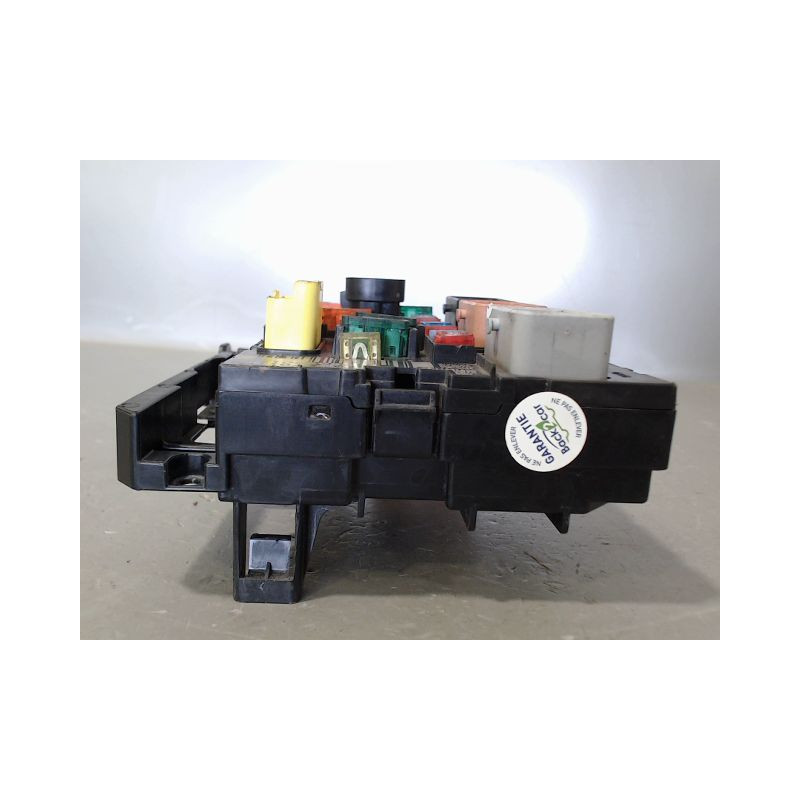 BOITE A FUSIBLES PEUGEOT 207 5P