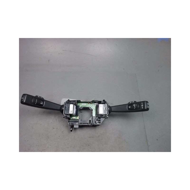 BLOC COMMODOS VOLVO V40 2000-