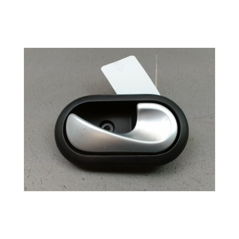 POIGNEE INTERIEURE PORTE AVANT DROIT DACIA DUSTER BREAK Phase 1 2010-2013