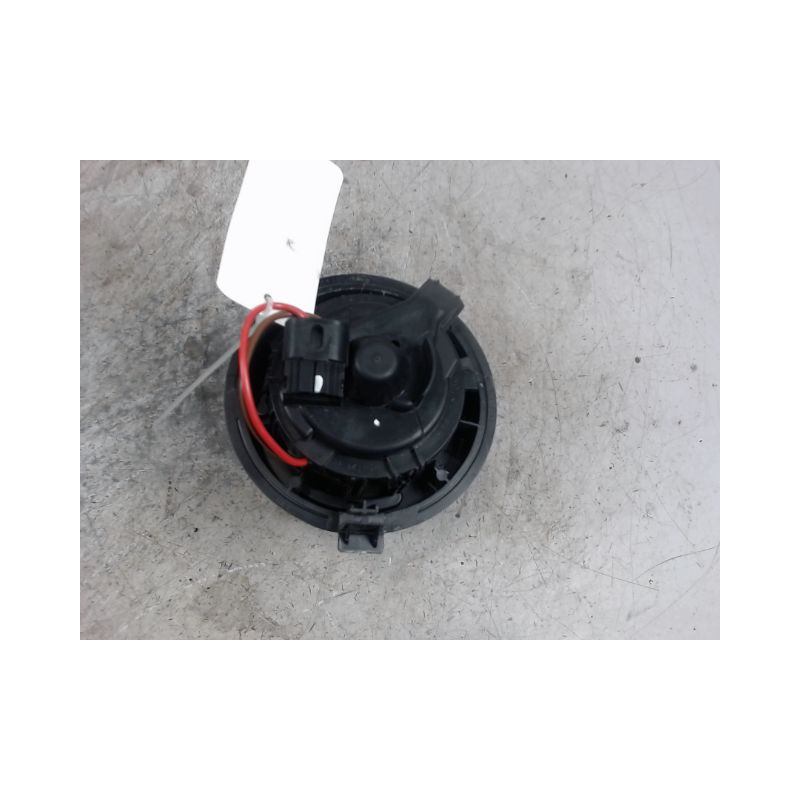 MOTEUR VENTILATEUR CHAUFFAGE RENAULT CLIO IV