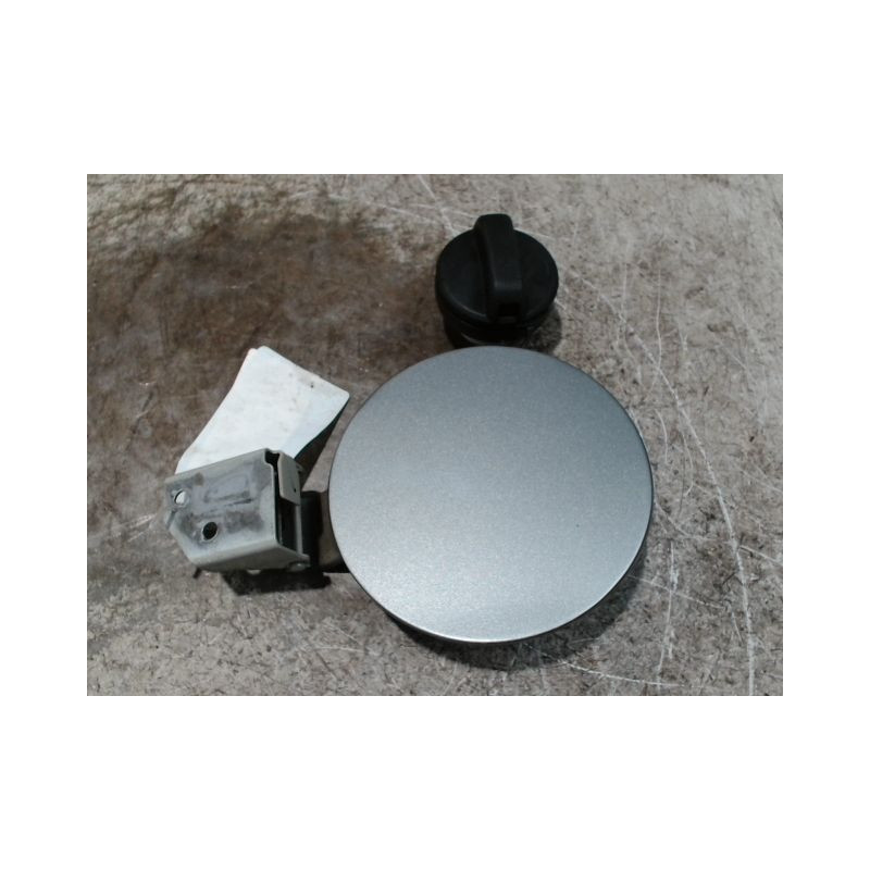 VOLET DE TRAPPE CARBURANT SUZUKI SPLASH