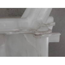 RESERVOIR LAVE-GLACE AVANT TOYOTA YARIS