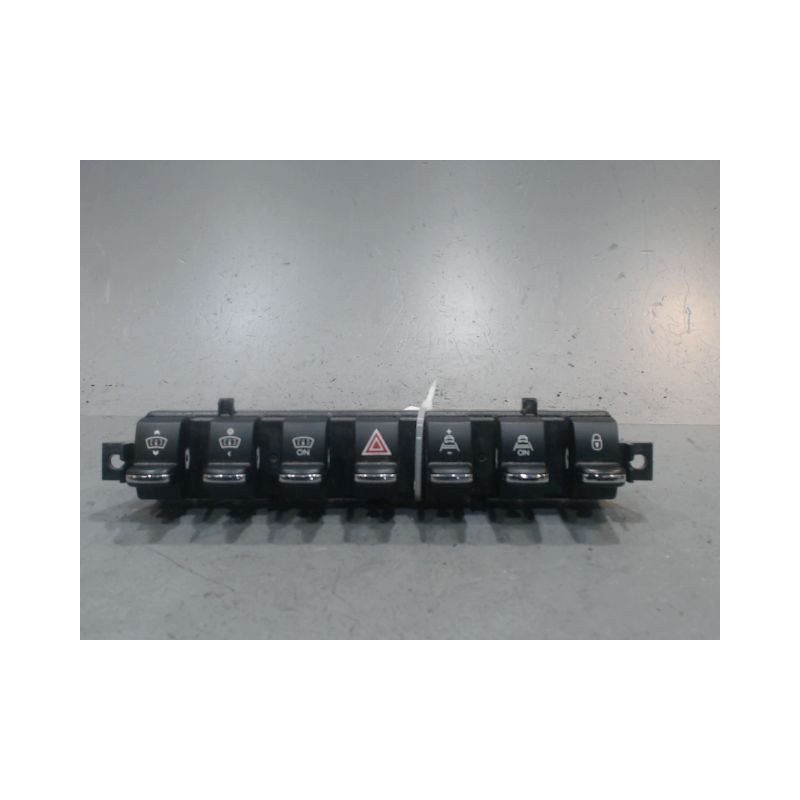 BOUTON DE WARNING PEUGEOT 3008