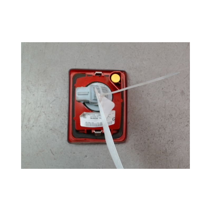 FEU BROUILLARD ARRIERE GAUCHE PEUGEOT 407 SW Phase 2 2008-2011
