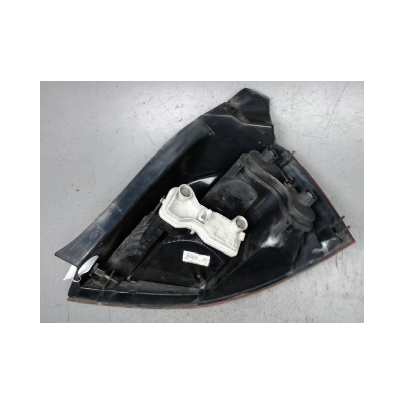 FEU ARRIERE GAUCHE  RENAULT MEGANE II PH1 02-05