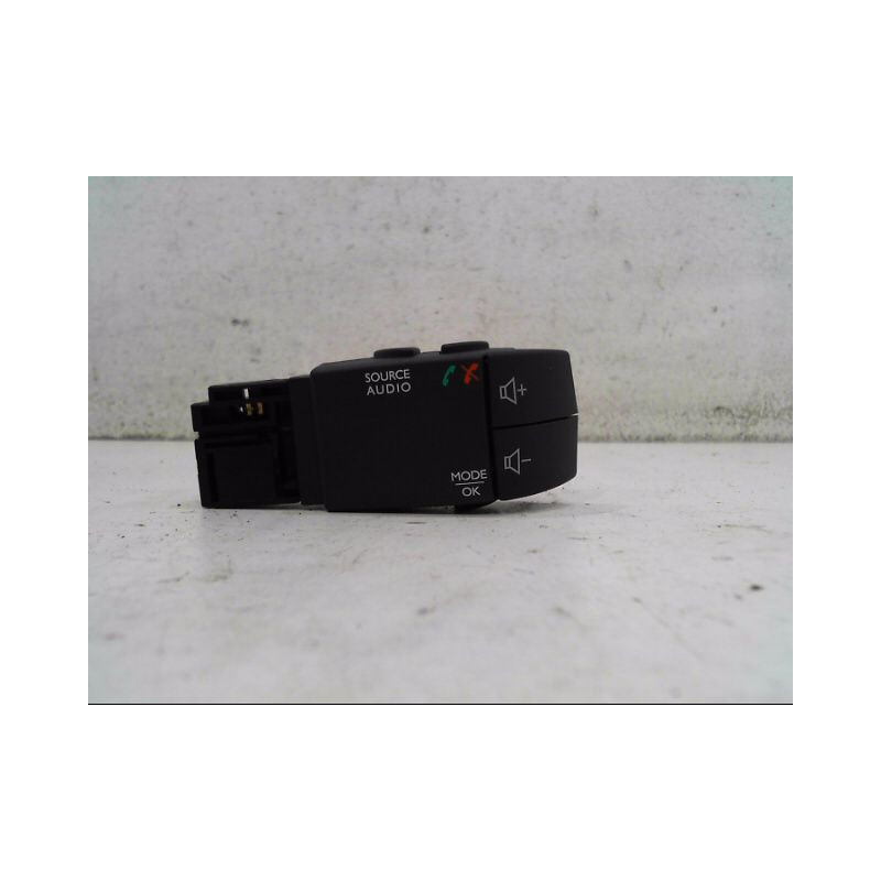 COMMANDE AUTORADIO RENAULT CLIO