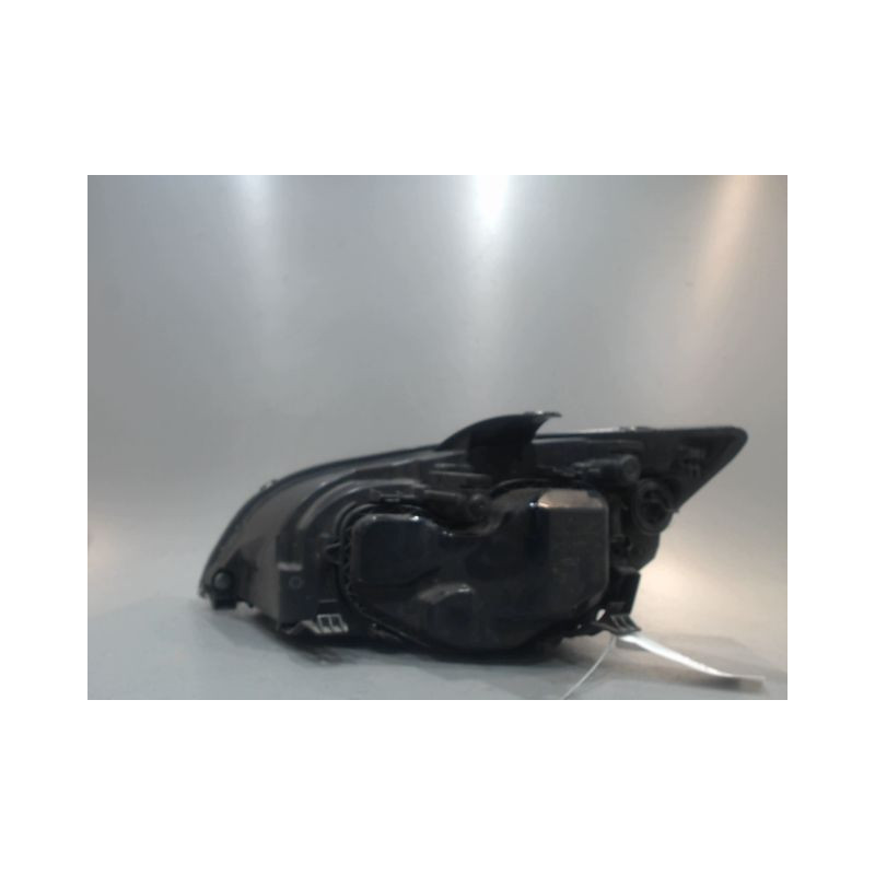 PHARE DROIT FORD FOCUS
