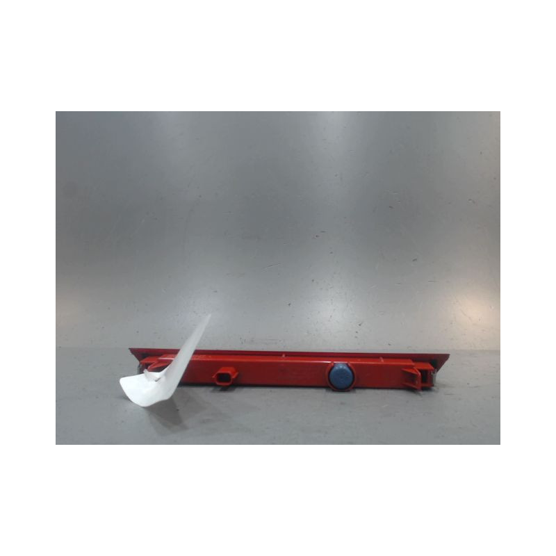 FEUX STOP SUPPLEMENTAIRE NISSAN PULSAR