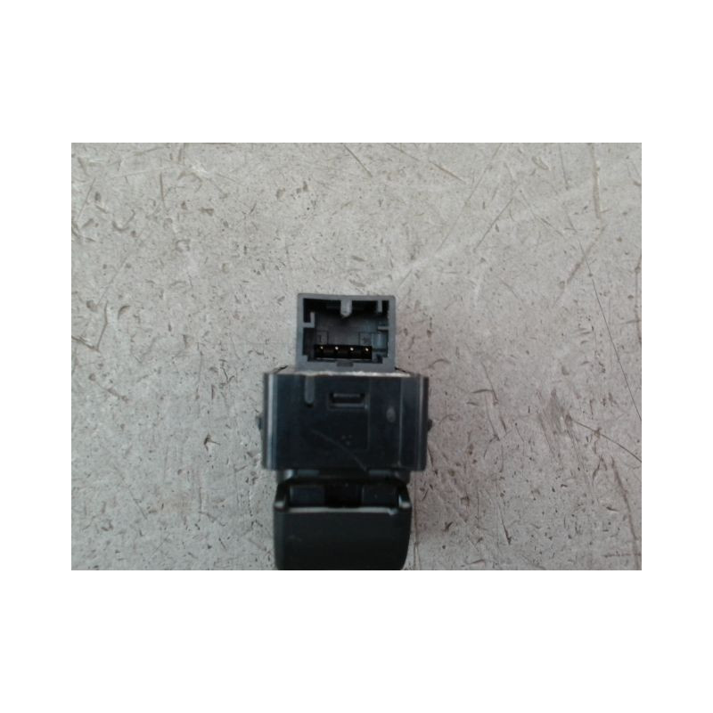 COMMANDE LEVE-GLACE PORTE AVD AUDI A3 SPORTBACK