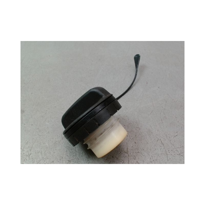 BOUCHON RESERVOIR A CARBURANT TOYOTA PRIUS 2004-