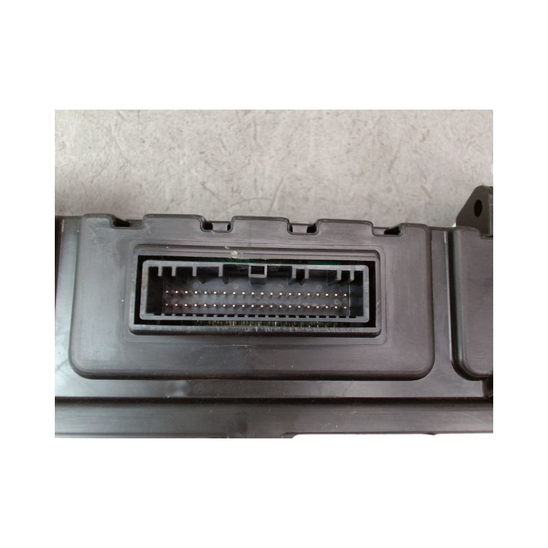 BLOC COMPTEURS DACIA DUSTER 2010-