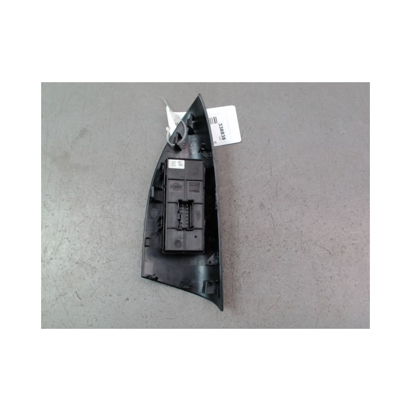 COMMANDE LEVE-GLACE PORTE AVD NISSAN JUKE Phase 2 2014-...