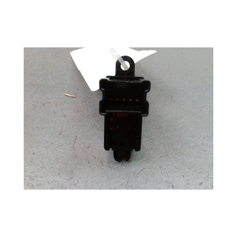 COMMANDE LEVE-GLACE PORTE ARD NISSAN JUKE Phase 2 2014-...