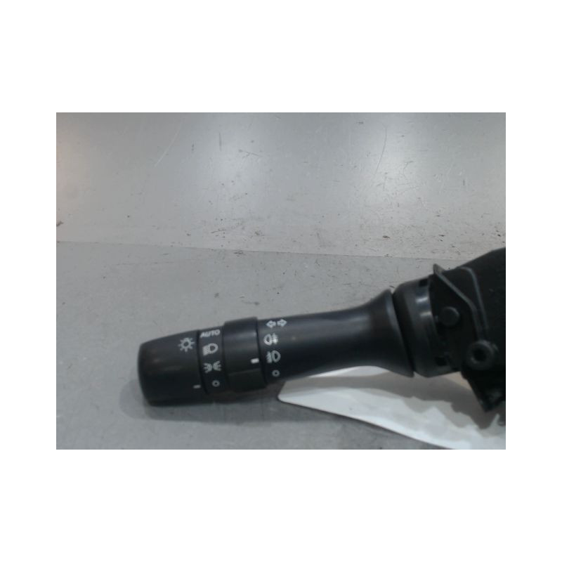 COMMANDE CLIGNOTANT TOYOTA YARIS