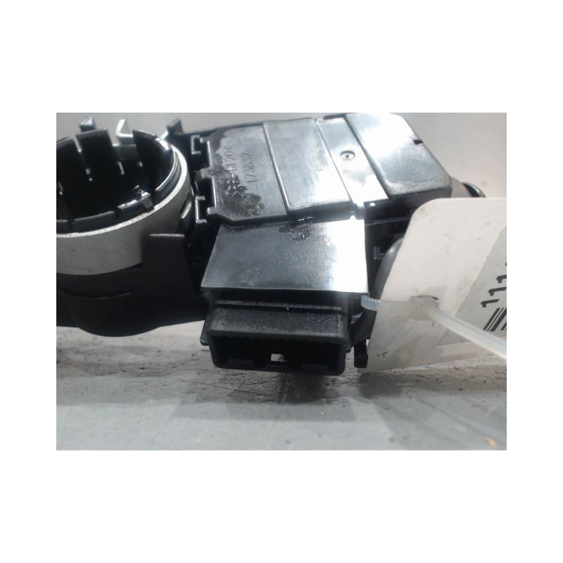 COMMANDE CLIGNOTANT TOYOTA YARIS
