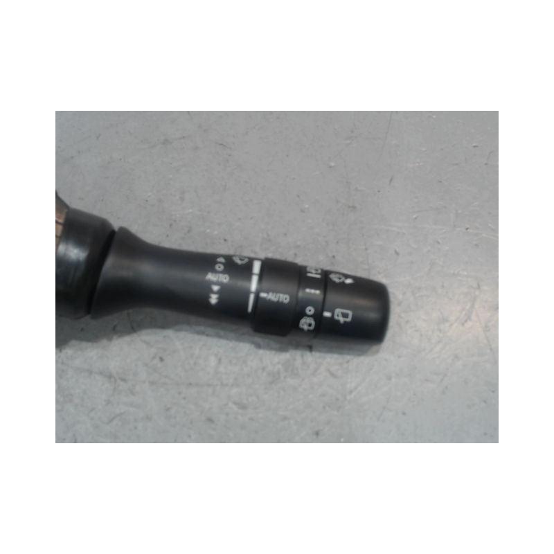 COMMANDE ESSUIE GLACE TOYOTA YARIS