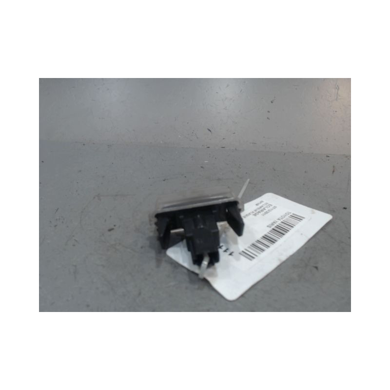 ECLAIREUR PLAQUE DE POLICE DROIT TOYOTA YARIS
