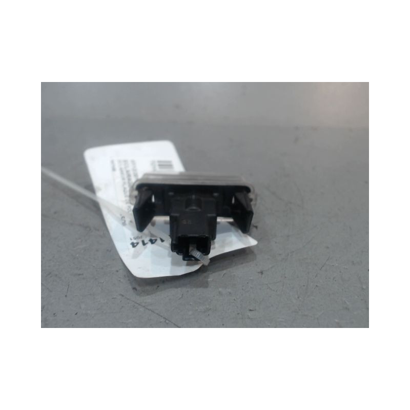 ECLAIREUR PLAQUE DE POLICE GAUCHE TOYOTA YARIS