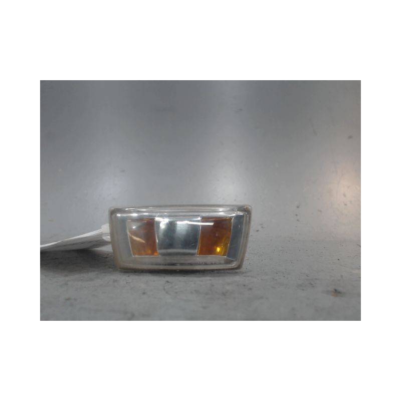 REPETITEUR AILE GAUCHE OPEL CORSA