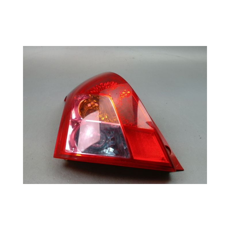 FEU ARRIERE GAUCHE  SUZUKI SWIFT III 2005-2011