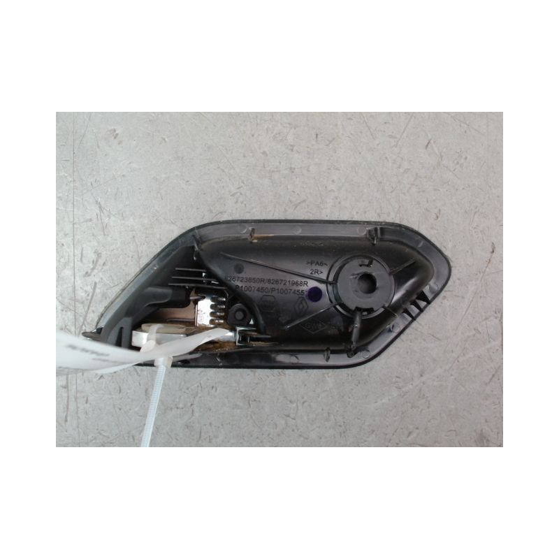 POIGNEE INTERIEURE PORTE AVANT DROIT DACIA DUSTER BREAK Phase 2 2013-...
