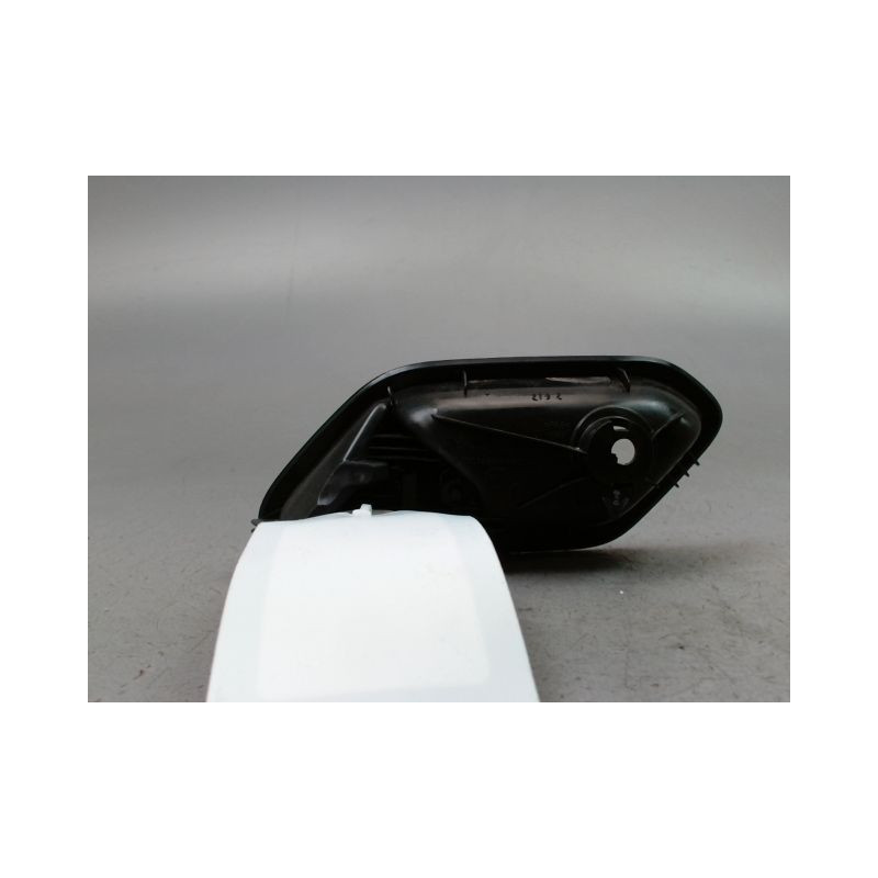 POIGNEE INTERIEURE PORTE AVANT DROIT DACIA DUSTER 2010-