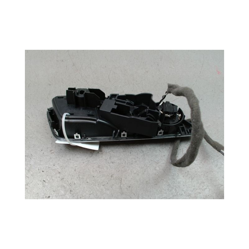 POIGNEE INTERIEURE PORTE AVANT GAUCHE FORD BMAX MONOSP. 2012-...
