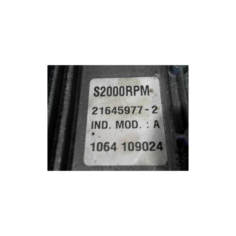 CALCULATEUR MOTEUR RENAULT LAGUNA II 00-2005