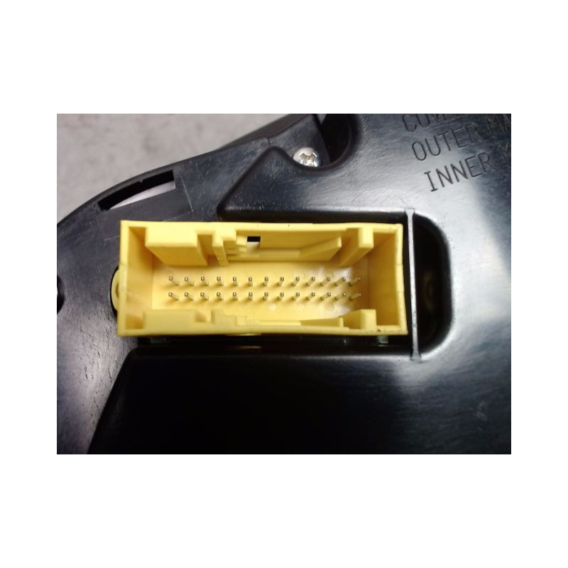 BLOC COMPTEURS PEUGEOT 5008 2009-