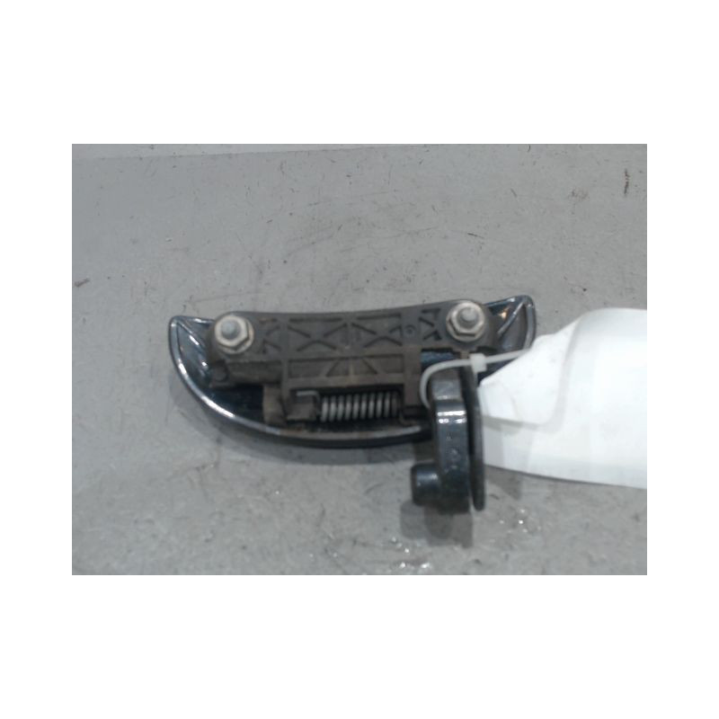 POIGNEE EXTERIEURE PORTE AVANT GAUCHE TOYOTA AYGO