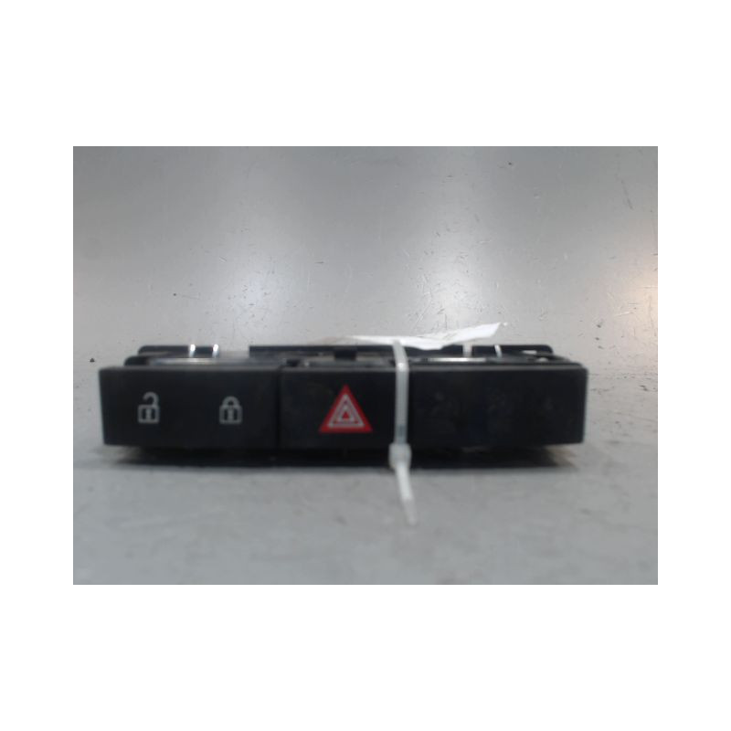 BOUTON DE WARNING OPEL ASTRA