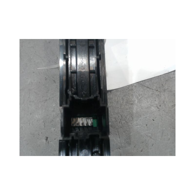 BOUTON DE WARNING OPEL ASTRA