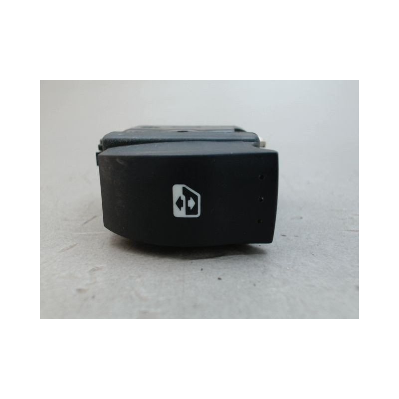 COMMANDE LEVE-GLACE PORTE AVD RENAULT CLIO