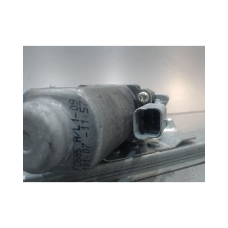 MECANISME+MOTEUR LEVE-GLACE AVANT DROIT TOYOTA AYGO