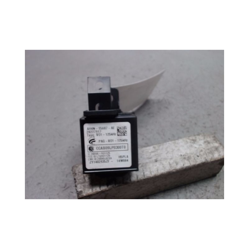 LECTEUR DE CARTE VOLVO V40 2000-