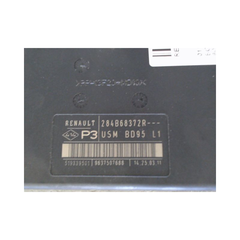 BOITE A FUSIBLES RENAULT MEGANE