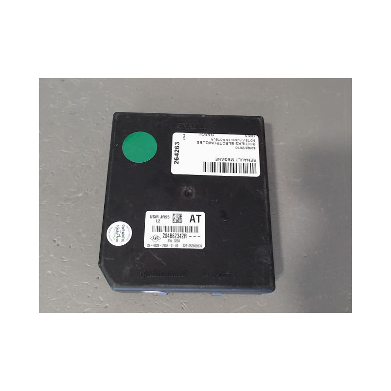 BOITE A FUSIBLES RENAULT MEGANE