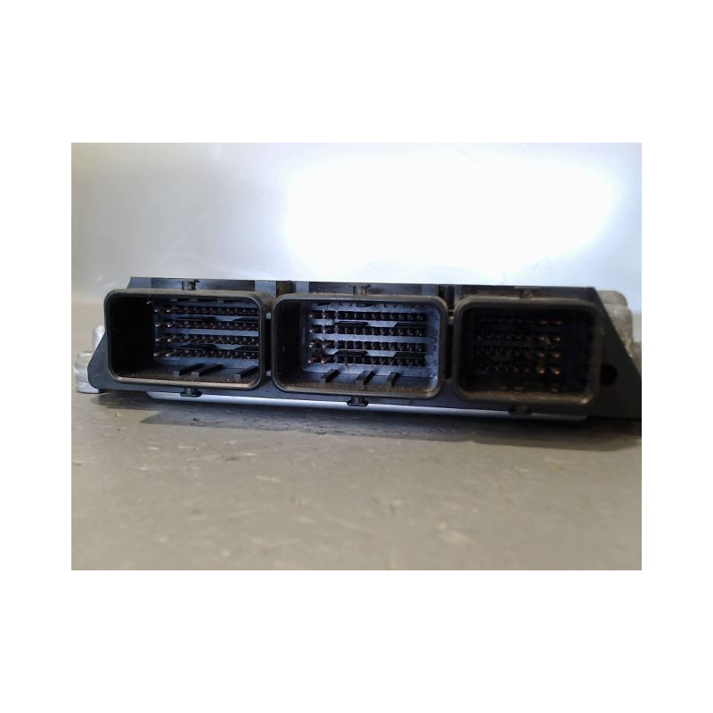 CALCULATEUR MOTEUR RENAULT MEGANE