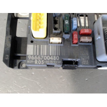 BOITE A FUSIBLES PEUGEOT 308